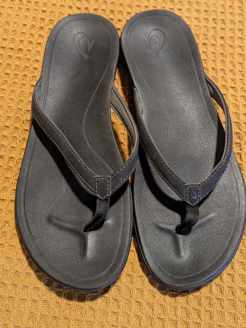 Women's Black Flip Flop Sandals - Comfortable Everyday Thong, 8.5